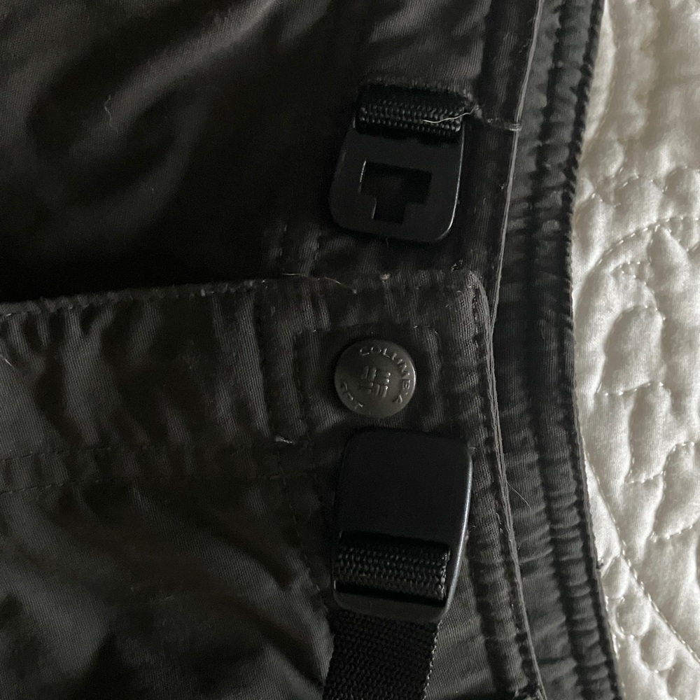 Columbia Women's Black Outdoor Shorts - Picture 3 of 6